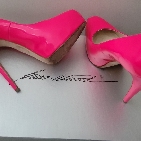 Brian Atwood patent hot pink heels - Picture 8 of 9